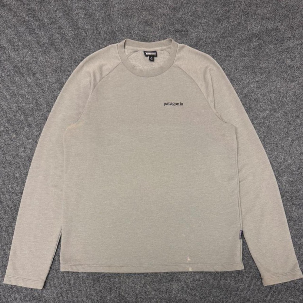 Patagonia Mens Organic Cotton Logo Sweatshirt Grey Y2K Raglan M